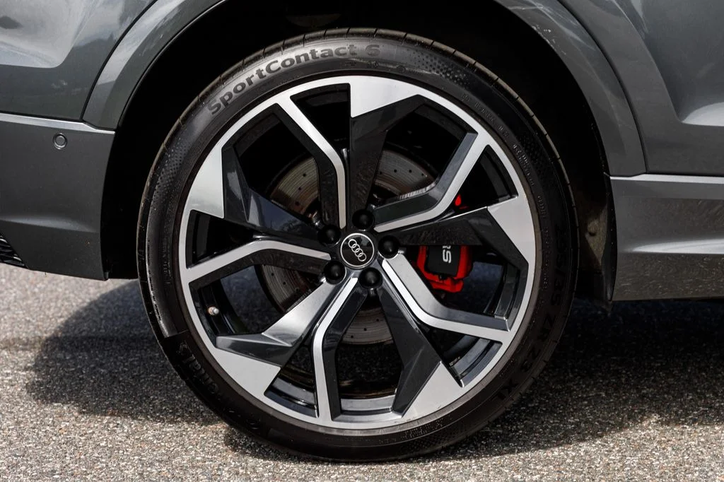 Used 2023  Audi 4.0T image 14