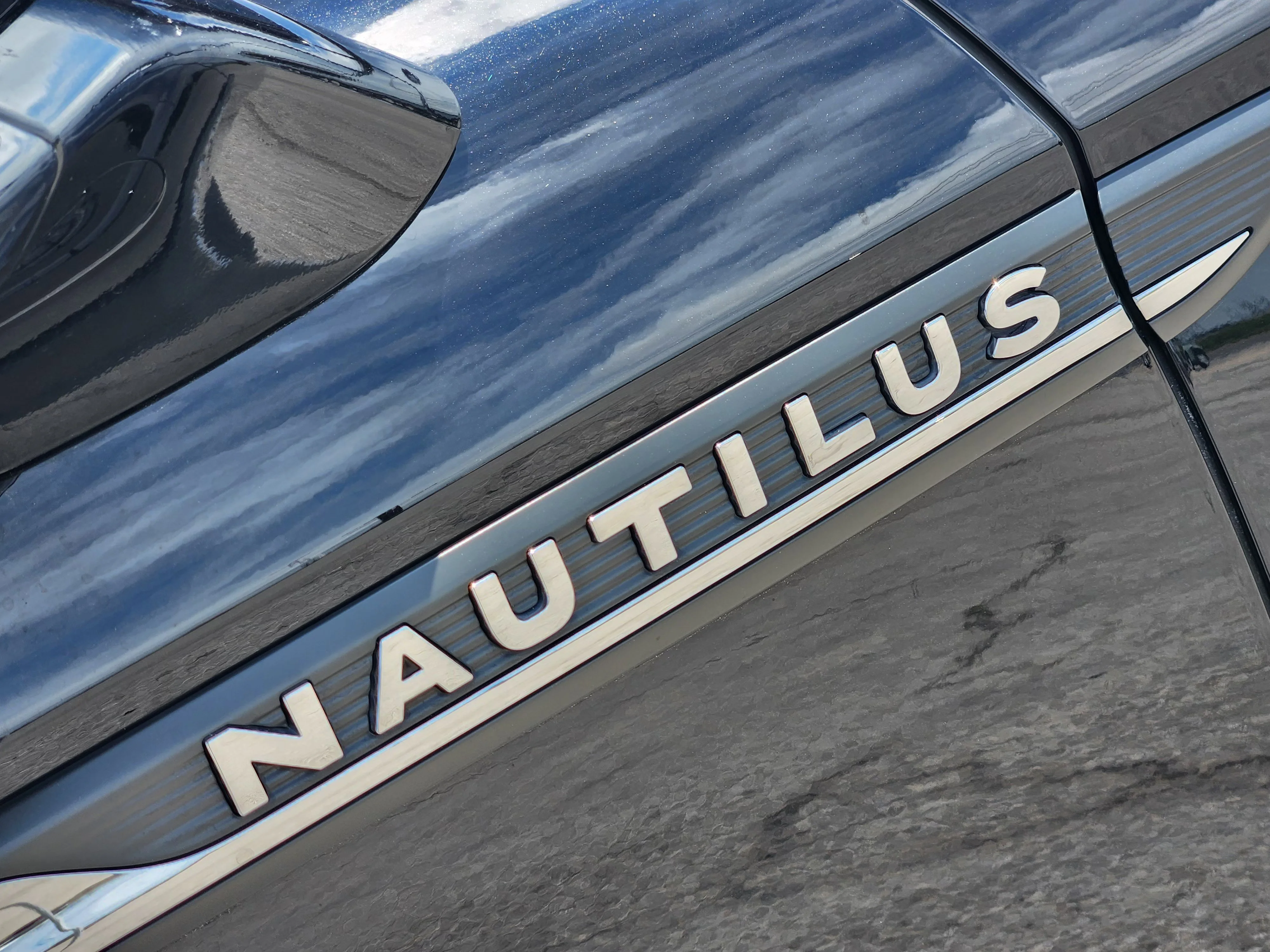 Used 2019  Lincoln Reserve image 12
