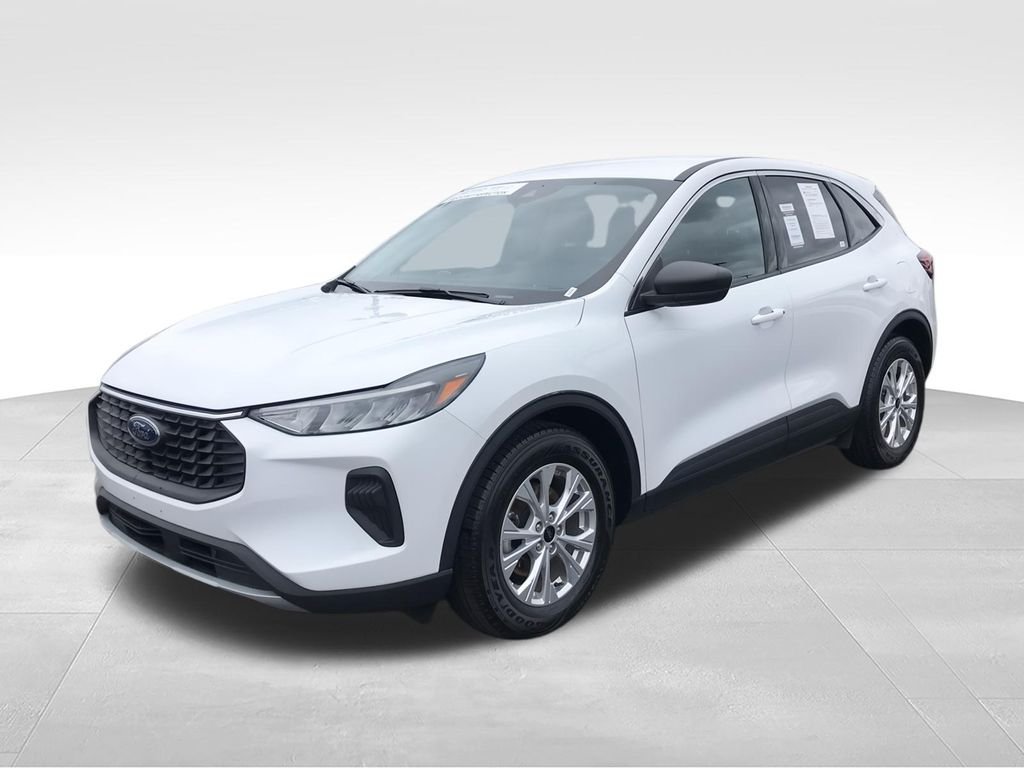 Used 2023 White Ford Active image 4