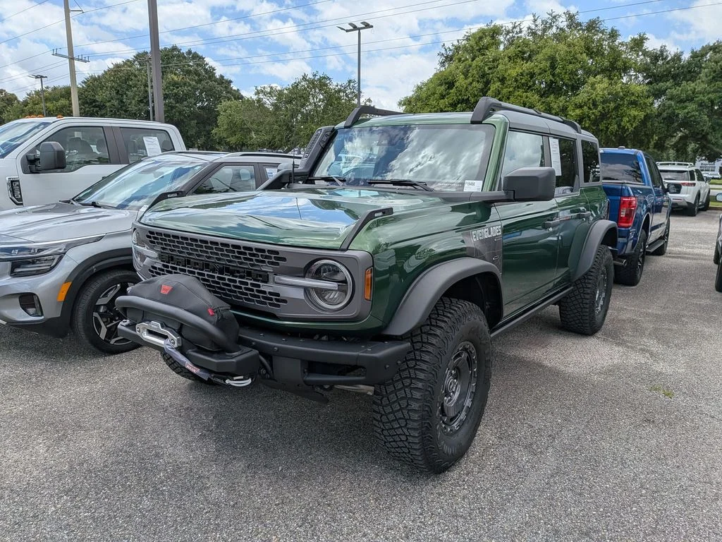 Used 2024 Green Ford Everglades image 1