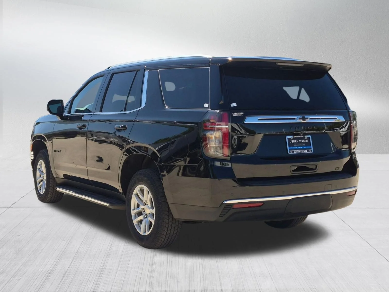 Used 2023 Black Chevrolet LT image 4