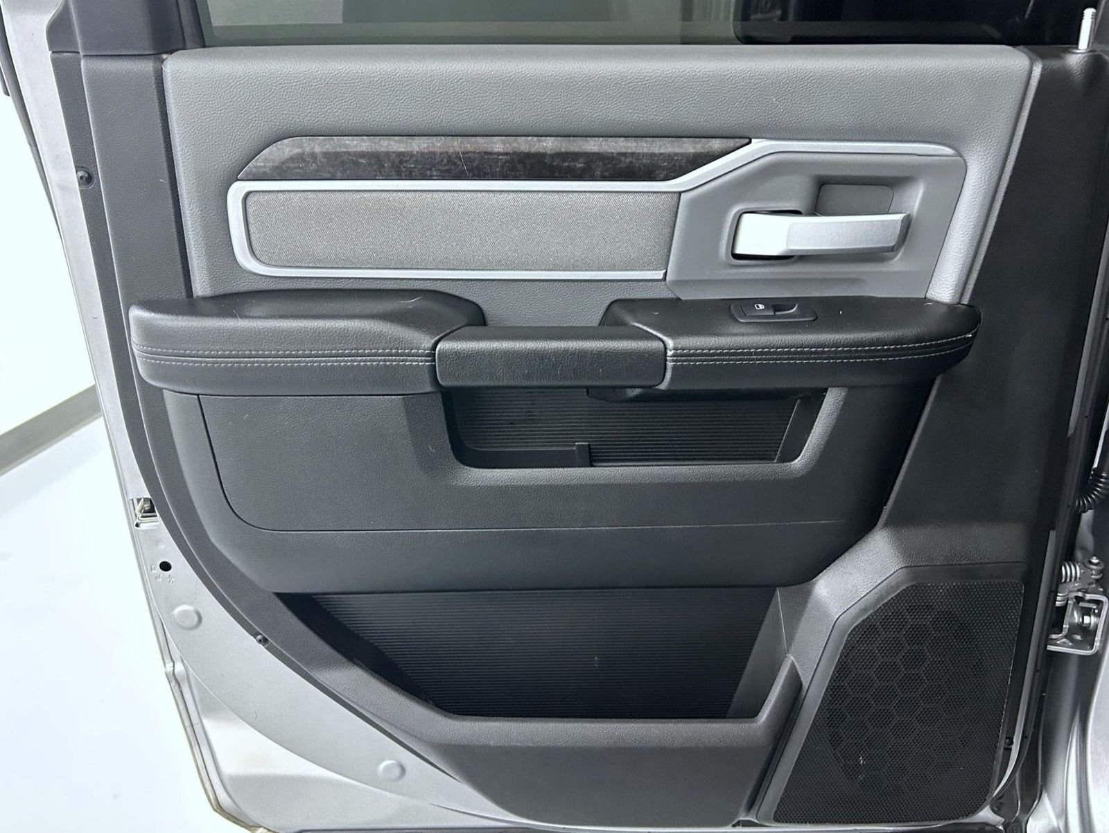 Used 2022 Silver Ram Big Horn image 20