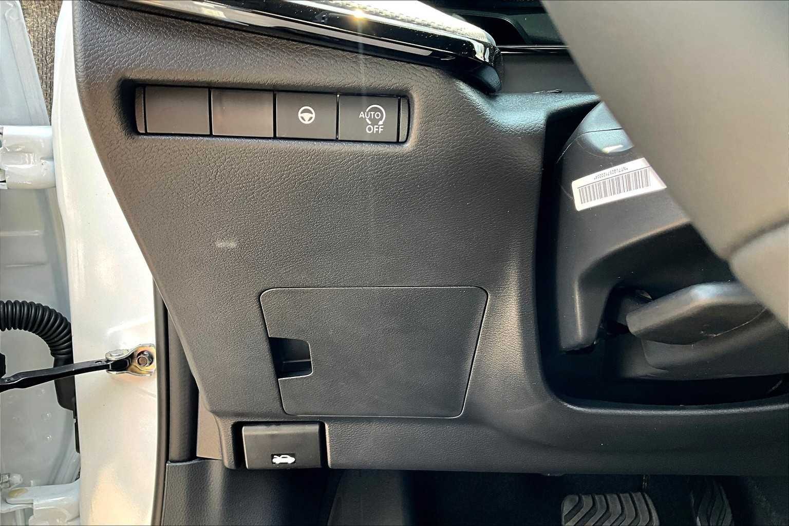 2025 Nissan Kicks SR - Photo 15