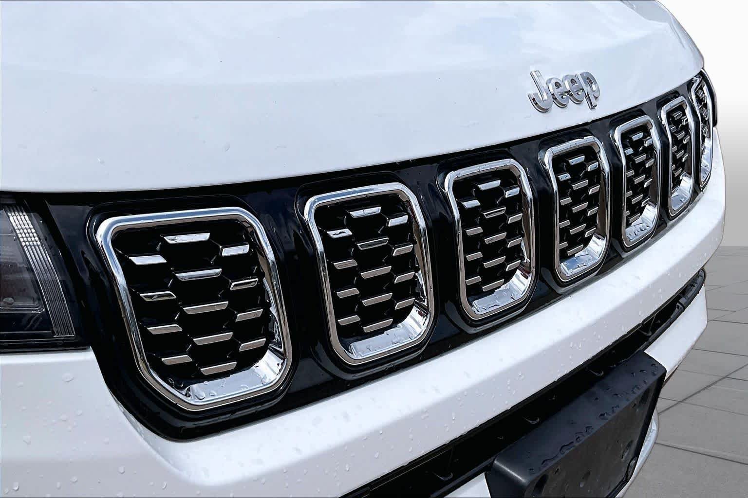 Used 2025 Bright White Clearcoat Jeep Limited image 28