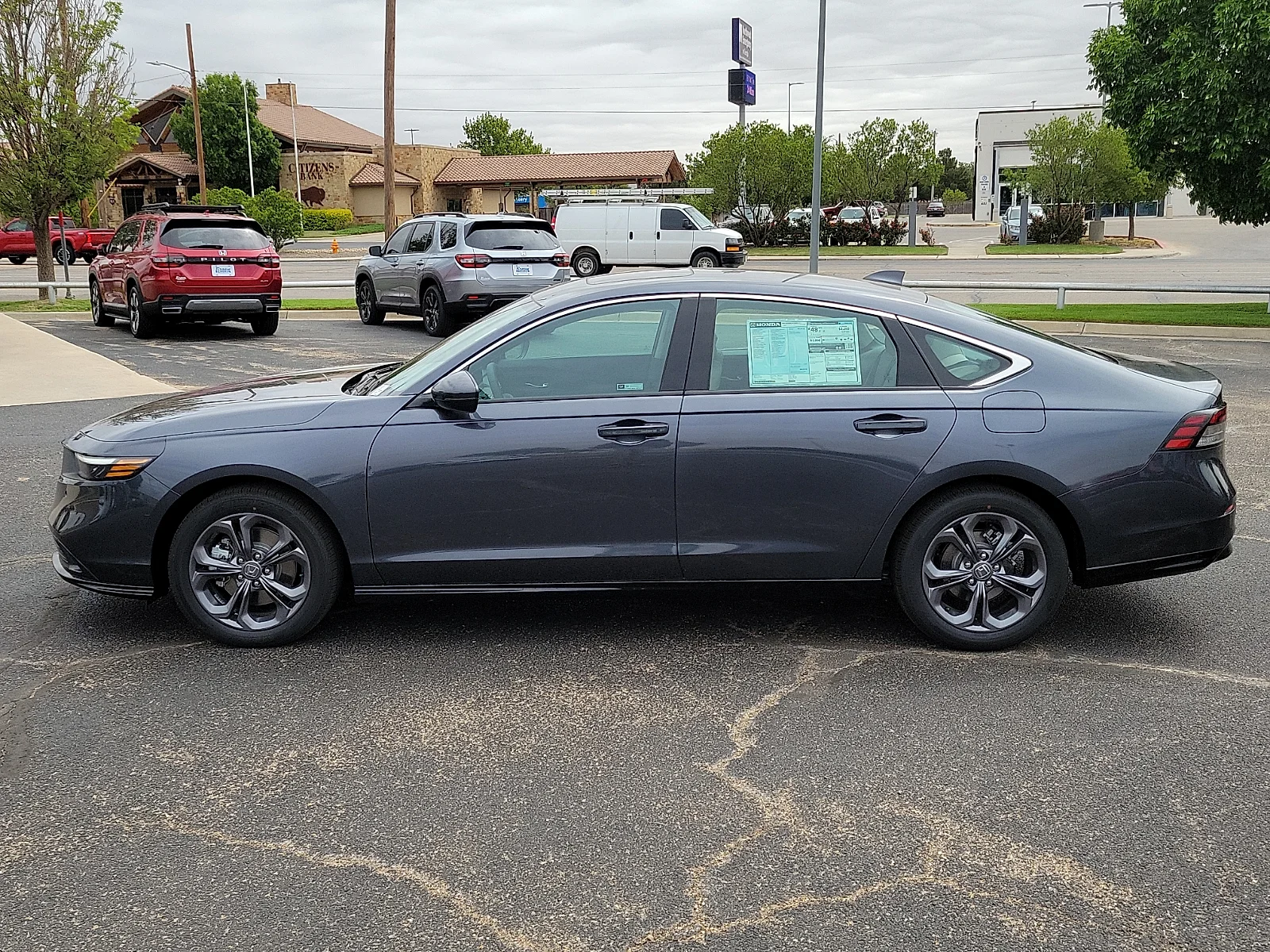 2026 Honda Accord Hybrid EX-L - Photo 6