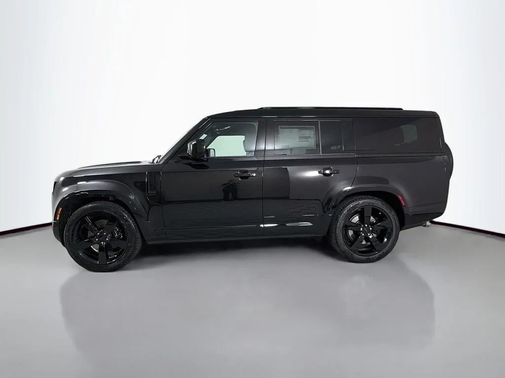New 2026 Santorini Black Land Rover V8 image 8