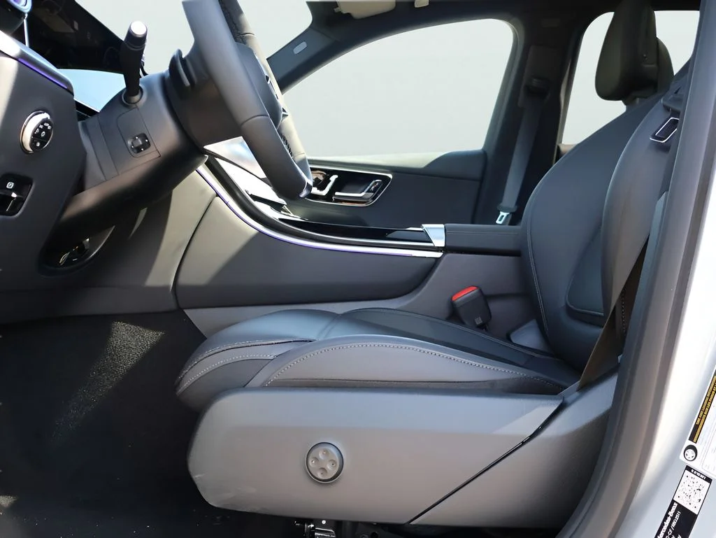New 2026 Cirrus Silver Metallic Mercedes-Benz GLC 300 image 37