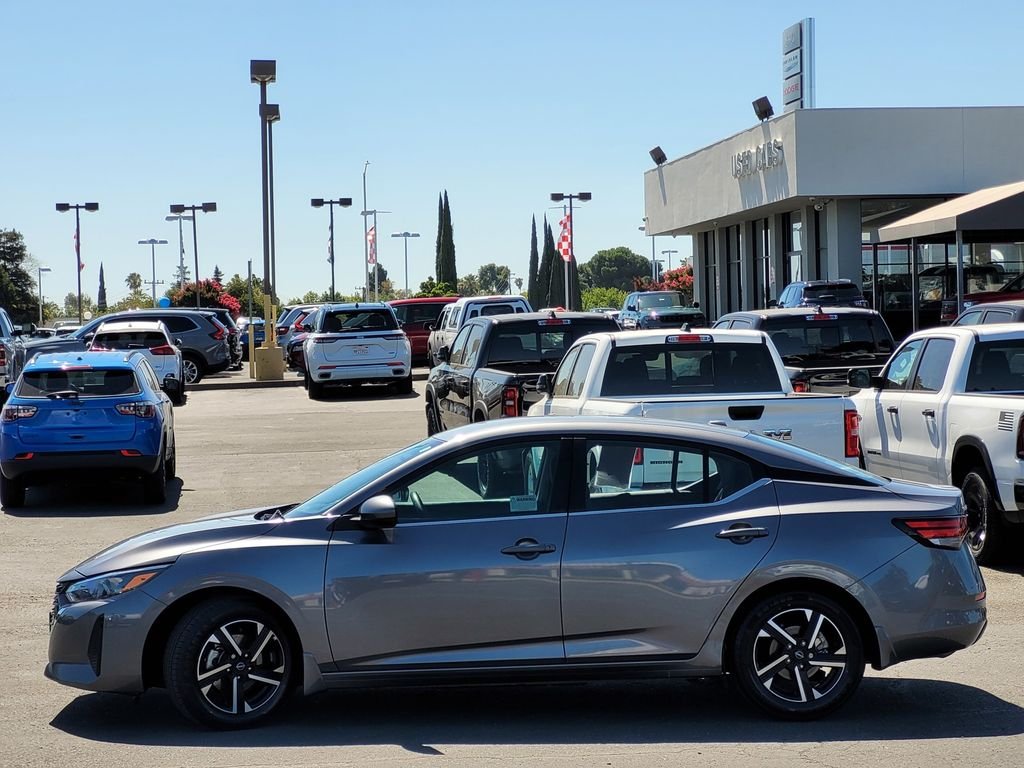 Used 2024 Gray Nissan SV image 7