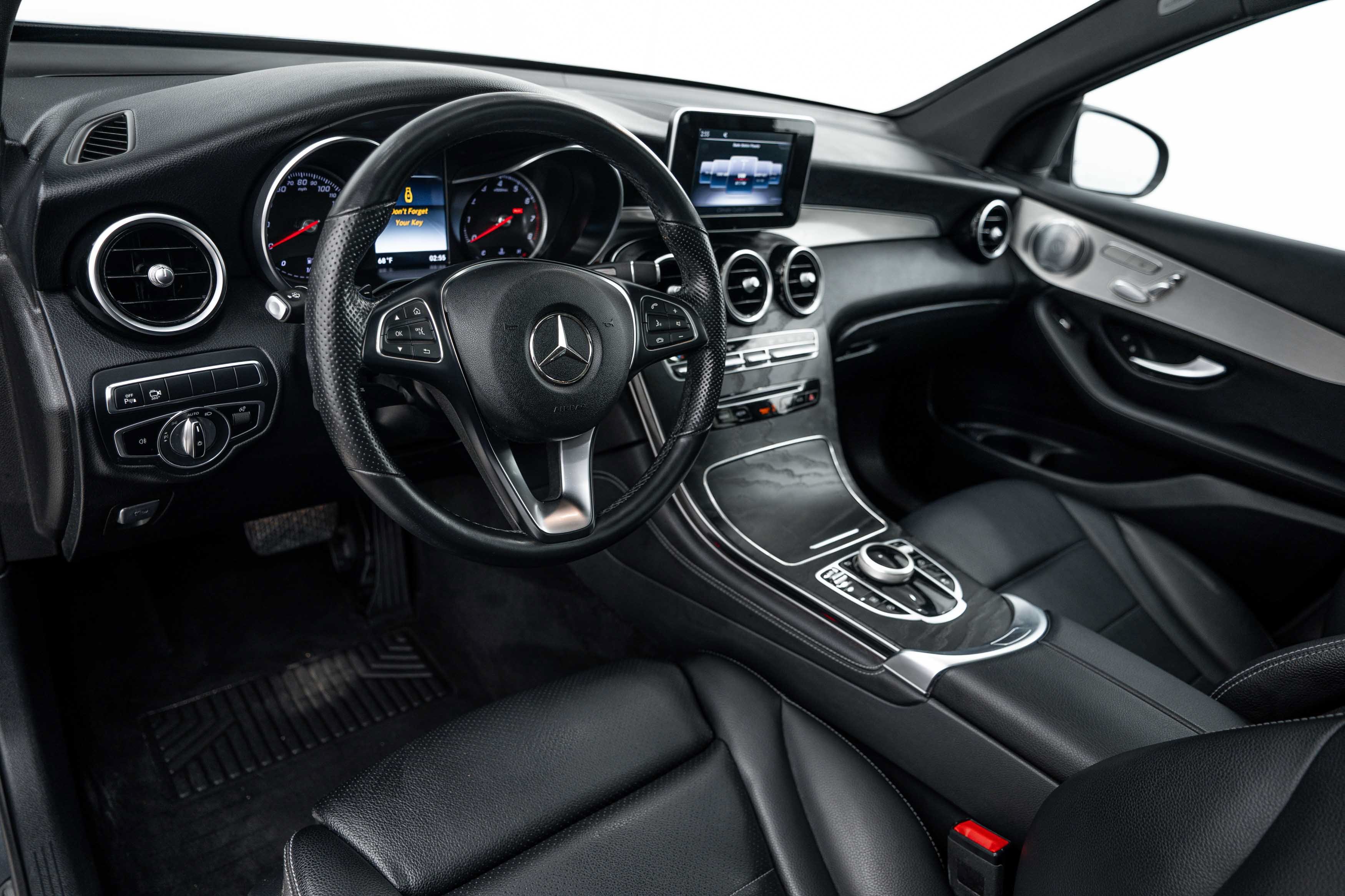 Used 2019 Selenite Grey Metallic Mercedes-Benz GLC 300 image 9