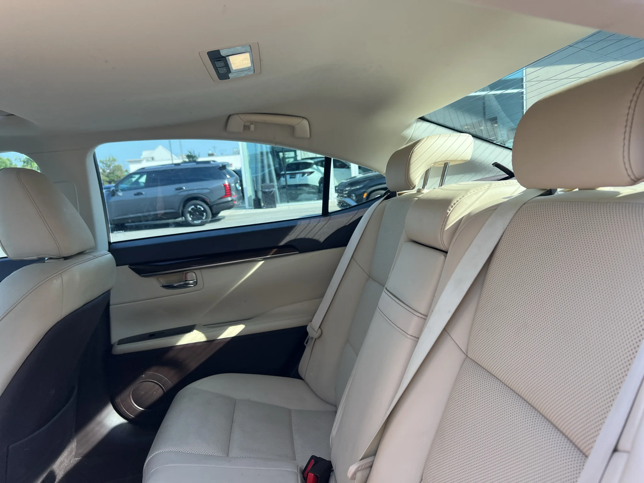 Used 2017 Matador Red Mica Lexus Base image 20