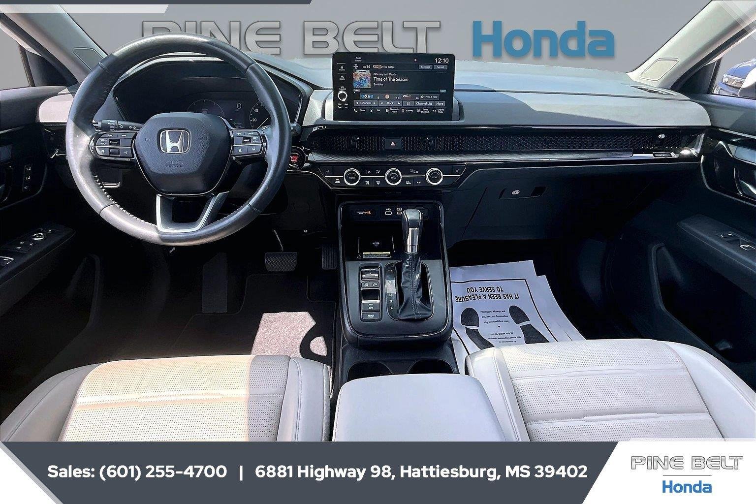 Used 2024 Platinum White Pearl Honda EX-L image 13