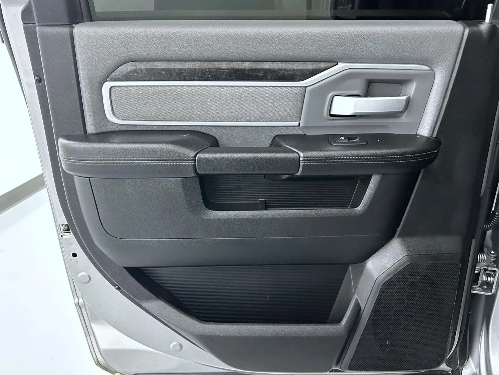 Used 2022 Silver Ram Big Horn image 20