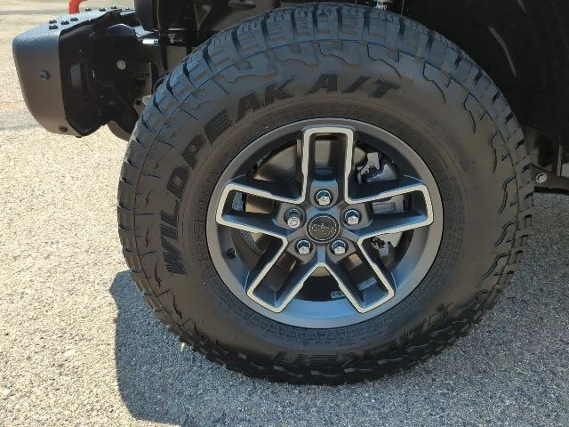 Certified Used 2025 Gray Jeep Mojave image 24