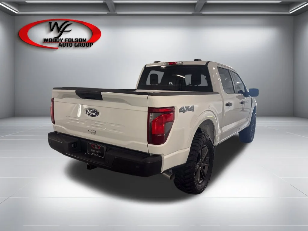 Used 2024 White Ford XL image 6