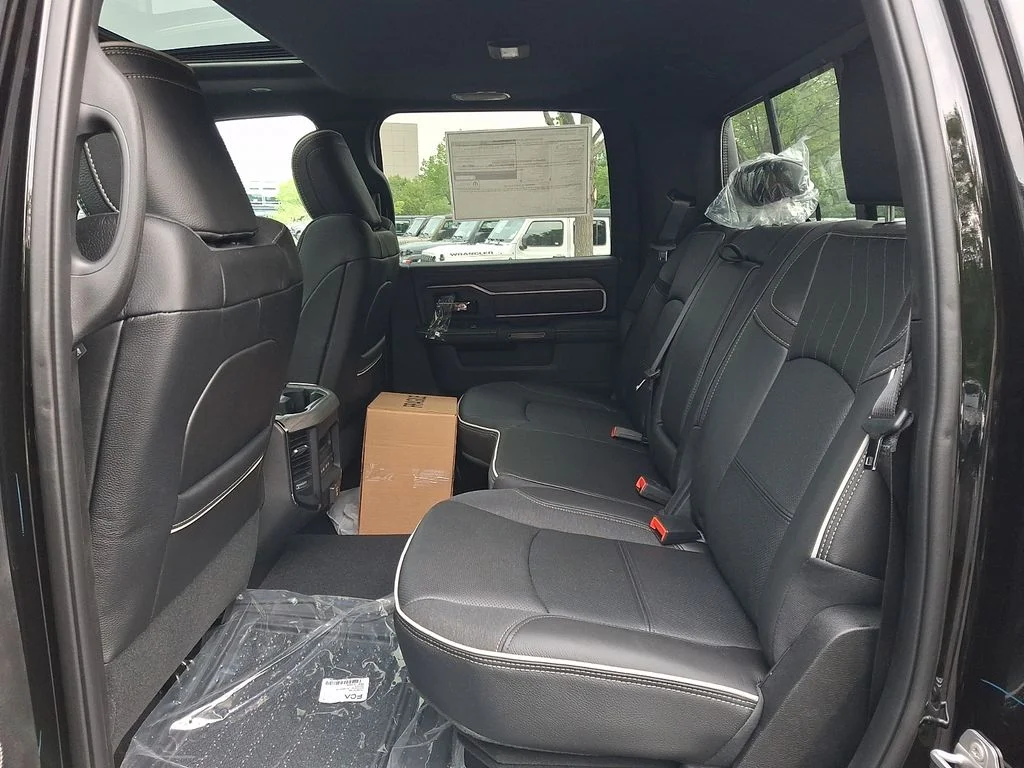 New 2026 Diamond Black Crystal Pearl-Coat Exterior Paint RAM Limited image 6