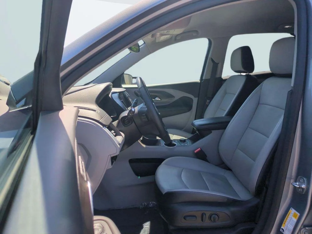 Used 2023 Sterling Metallic GMC SLT image 21
