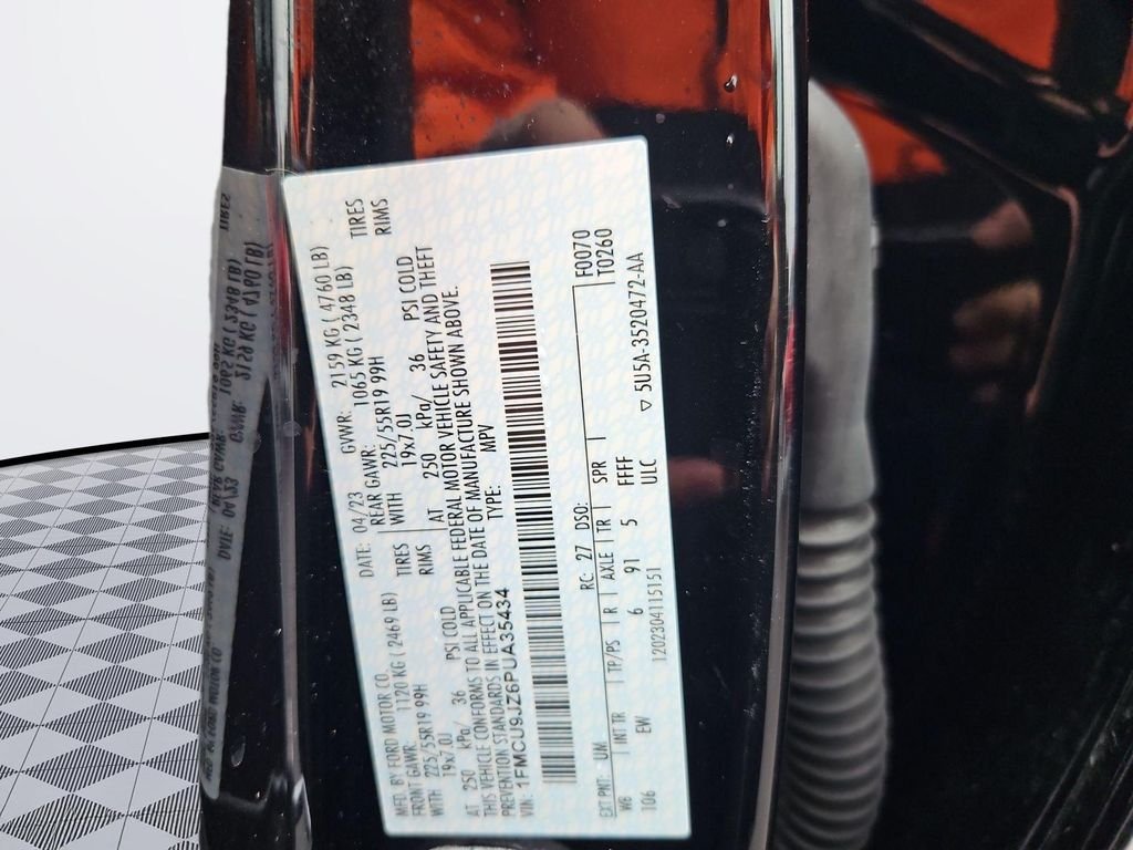 2023 Ford Escape Platinum - Photo 32