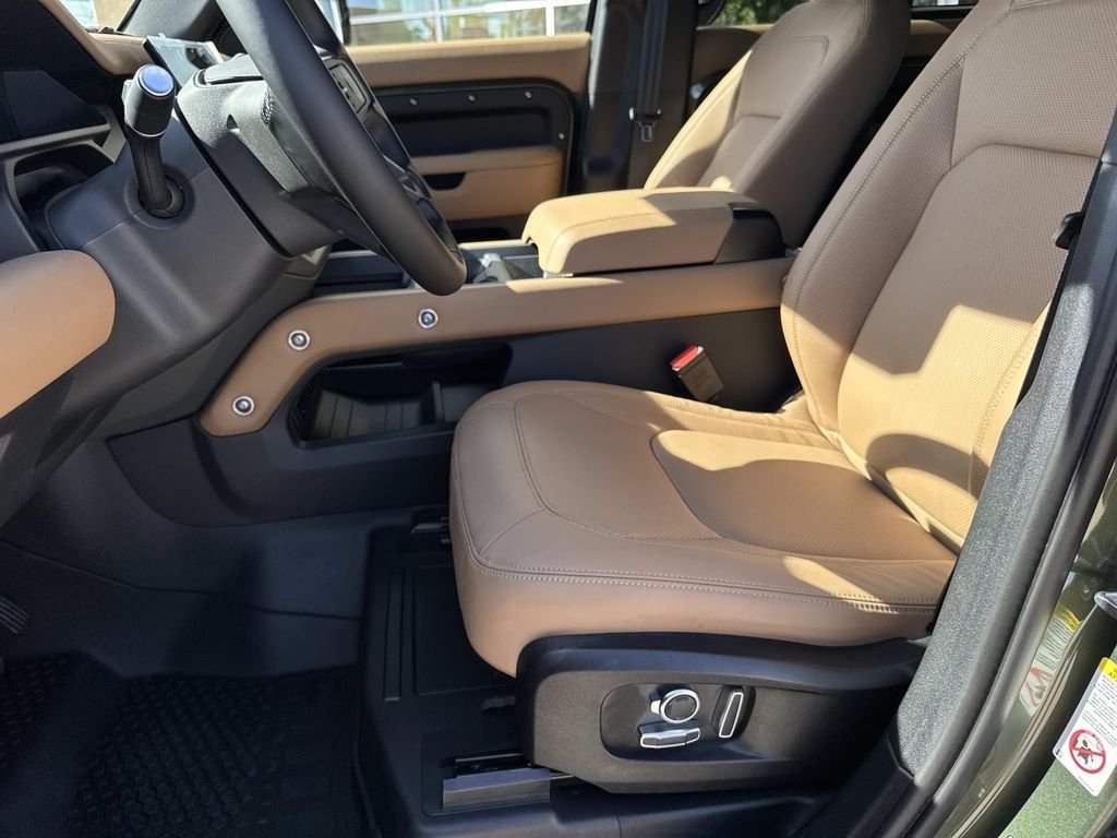 New 2026 Woolstone Green Land Rover S image 10