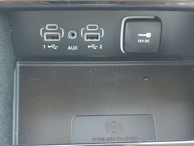 Used 2022 White Jeep Overland image 19