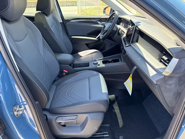 New 2026 Monterey Blue Pearl Volkswagen 2.0T SE image 23