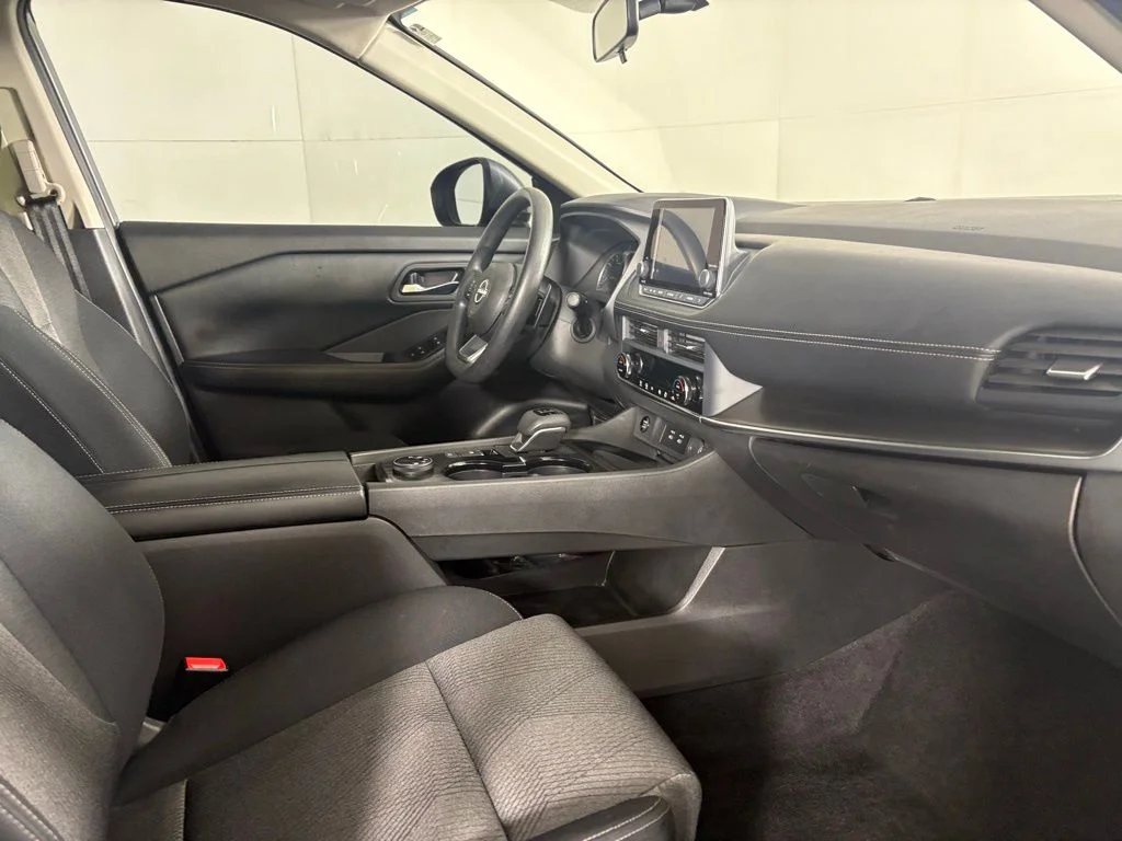 Used 2024 Gray Nissan SV image 14