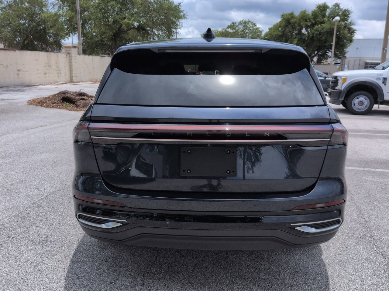 Used 2024 Blue Lincoln Premiere image 6