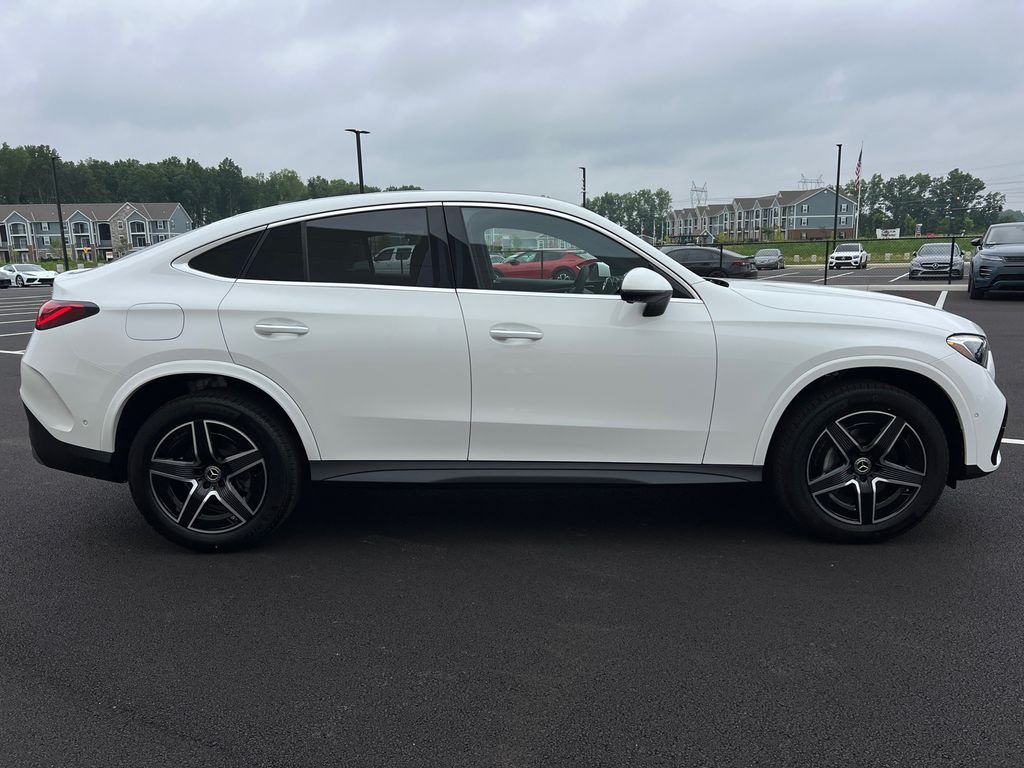 New 2026 Polar White Mercedes-Benz GLC300 image 9