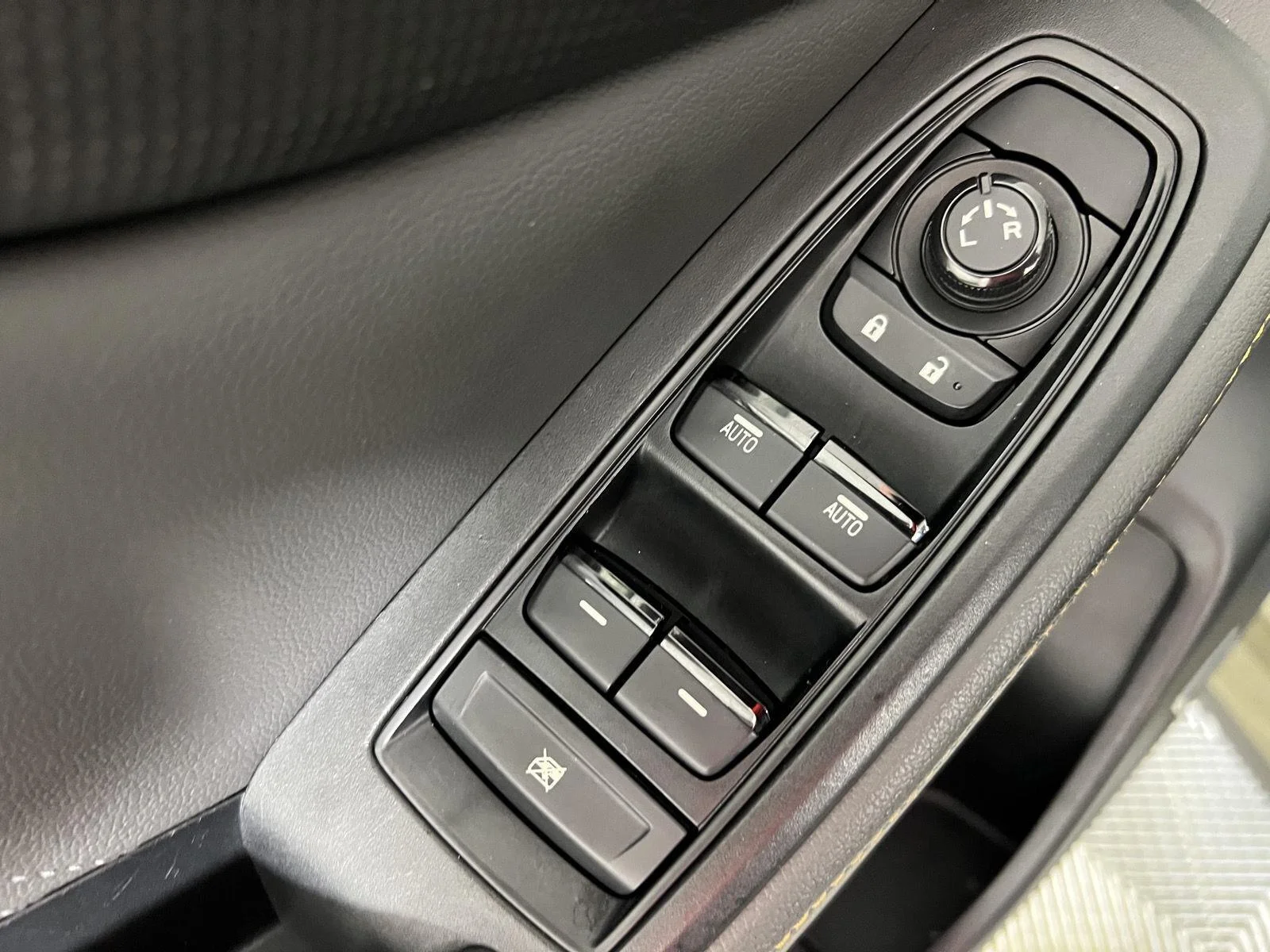 Used 2022  Subaru Wilderness image 14
