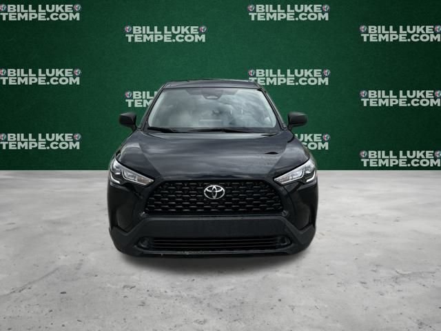 2024 Toyota Corolla Cross L photo 2