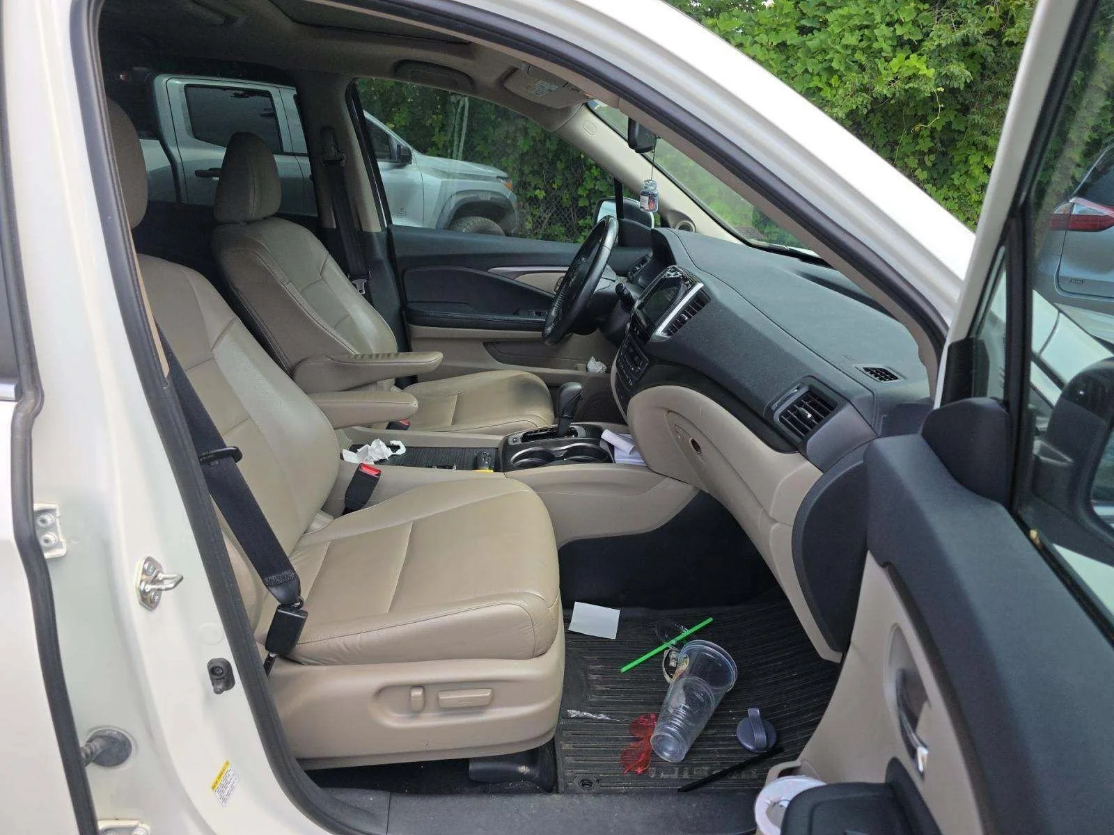 Used 2016 White Diamond Pearl Honda EX-L image 14