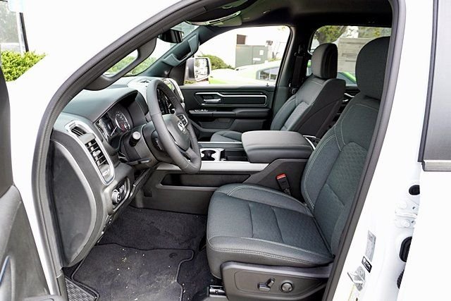 New 2026 Bright White Clear-Coat Exterior Paint RAM Big Horn/Lone Star image 20