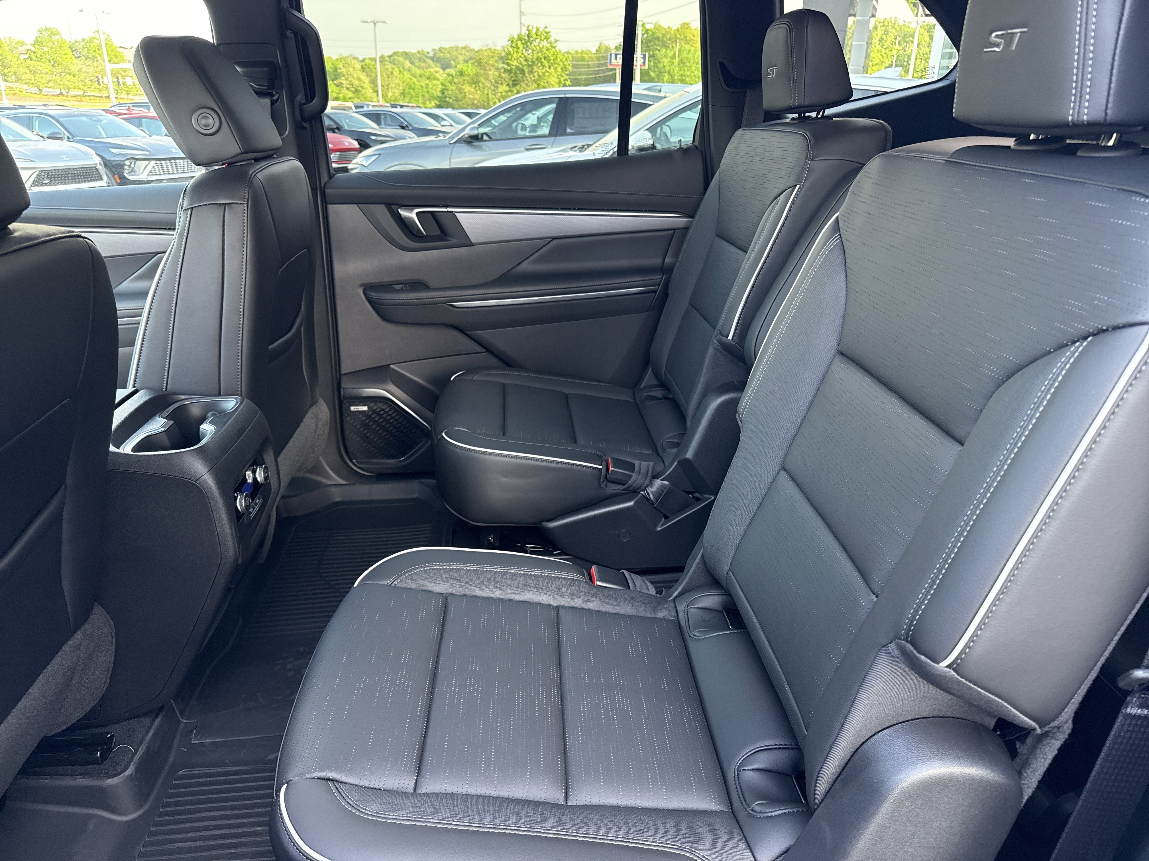 2026 Buick Enclave Sport Touring - Photo 6