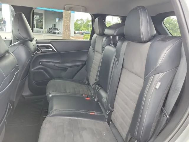 2024 Mitsubishi Outlander SE - Photo 15