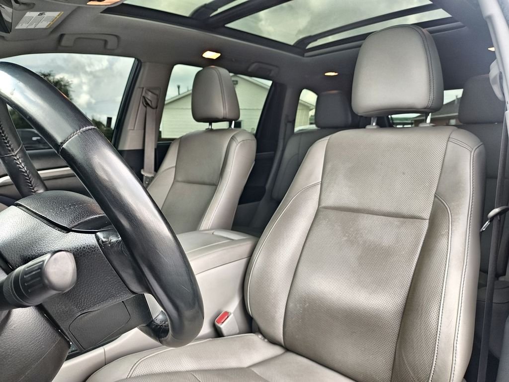 Used 2019 Midnight Black Metallic Toyota Limited Platinum image 11