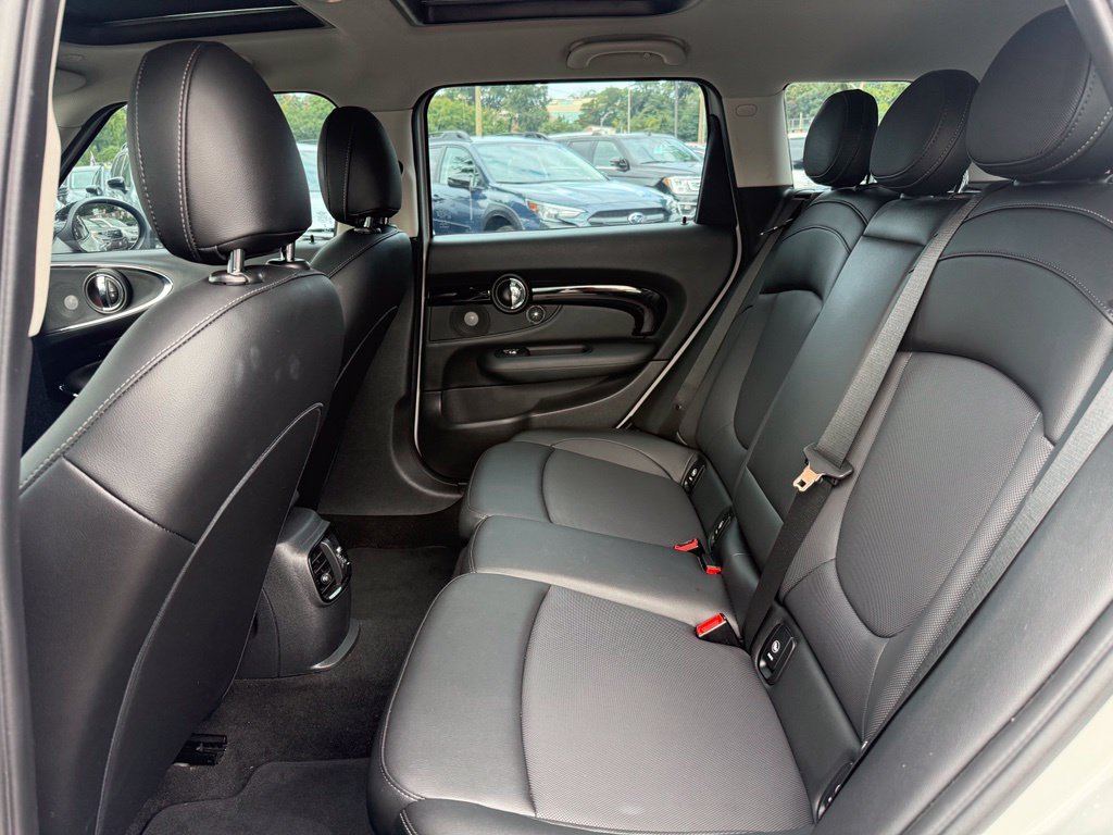 Used 2019  MINI  image 24