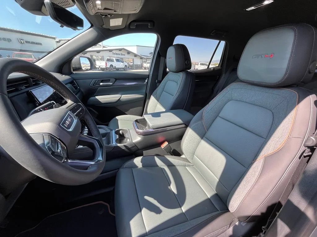 2027 GMC Terrain AT4 - Photo 9