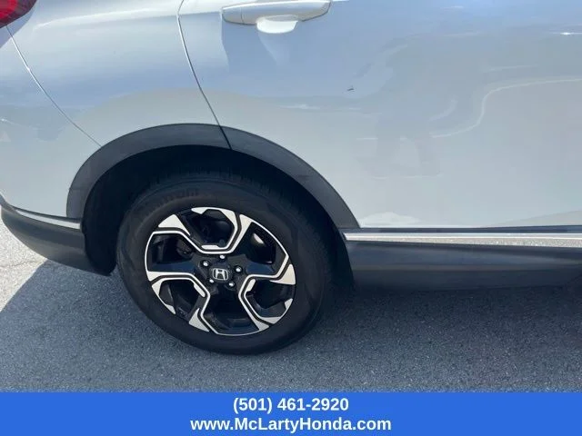 Used 2017 White Diamond Pearl Honda Touring image 3