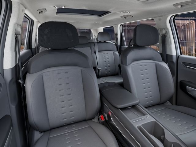 New 2026 Glacial White Kia Wind AWD image 15