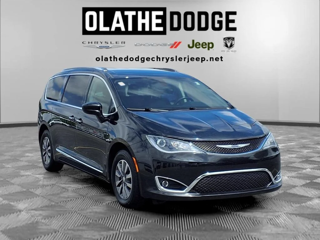 Certified Used 2020 Black Chrysler Touring L Plus image 32