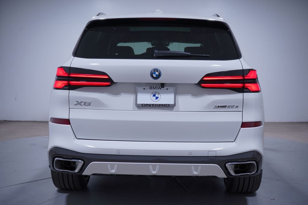 New 2026 Alpine White BMW xDrive50e image 5
