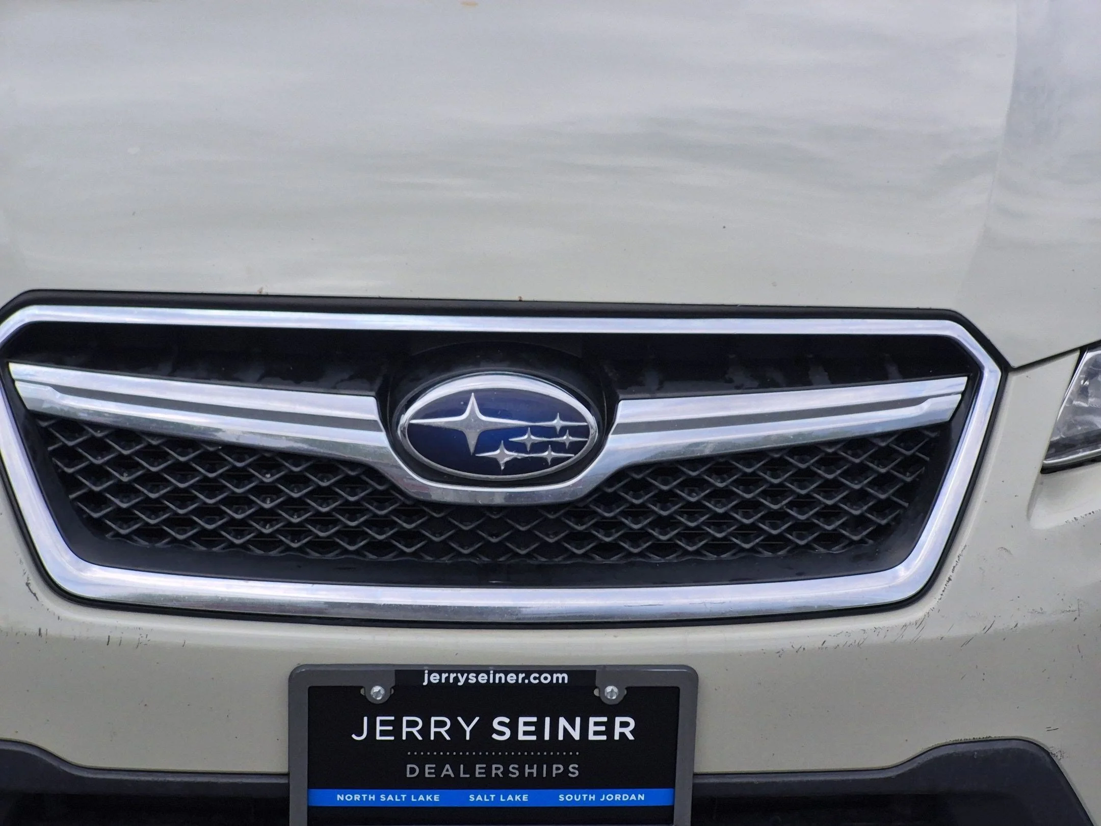Used 2016 Desert Khaki Subaru Limited image 9