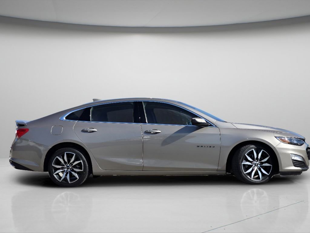 2022 Chevrolet Malibu RS - Photo 11