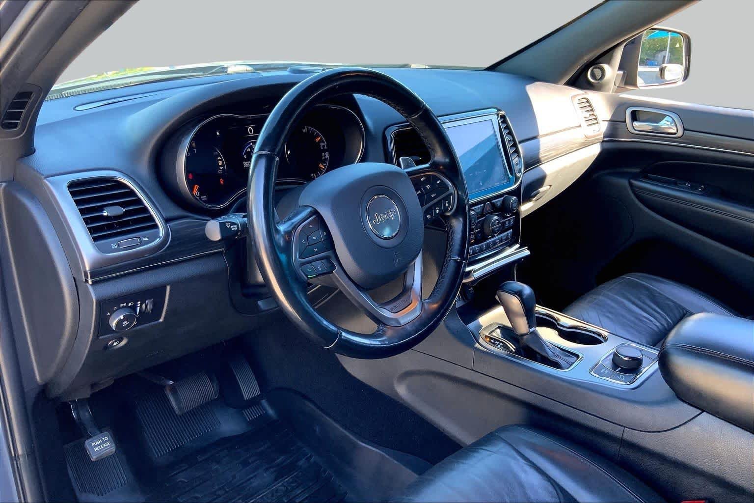 Used 2020 Slate Blue Pearlcoat Jeep Limited X image 18