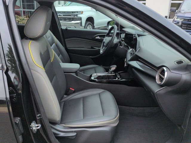 Used 2024 Mosaic Black Metallic Chevrolet ACTIV image 63