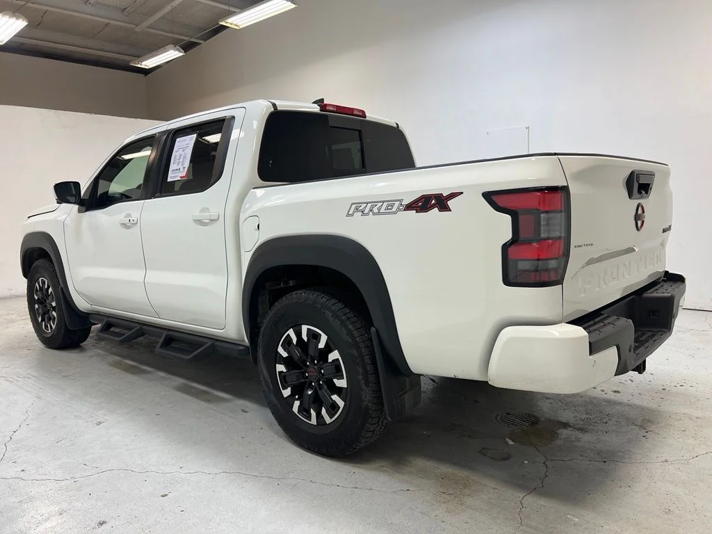 Used 2024 White Nissan PRO-4X image 11