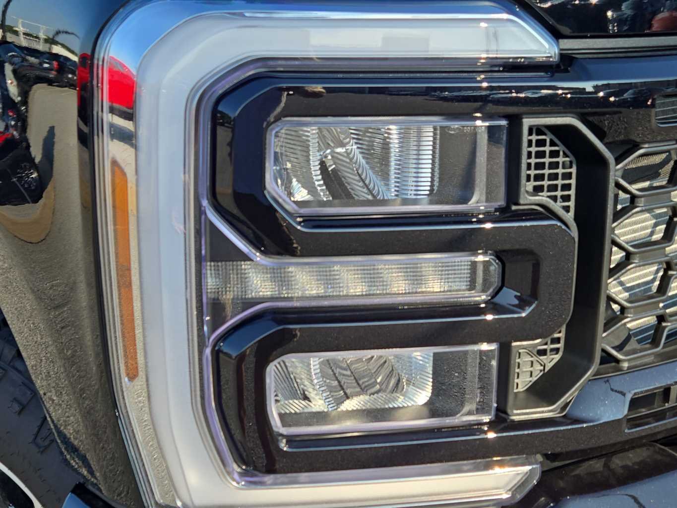 New 2026 Agate Black Metallic Ford F-250® Lariat® image 15