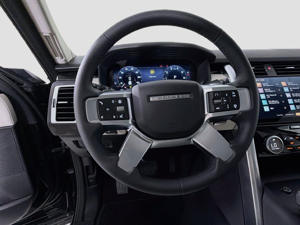 New 2026 Santorini Black Land Rover S image 11