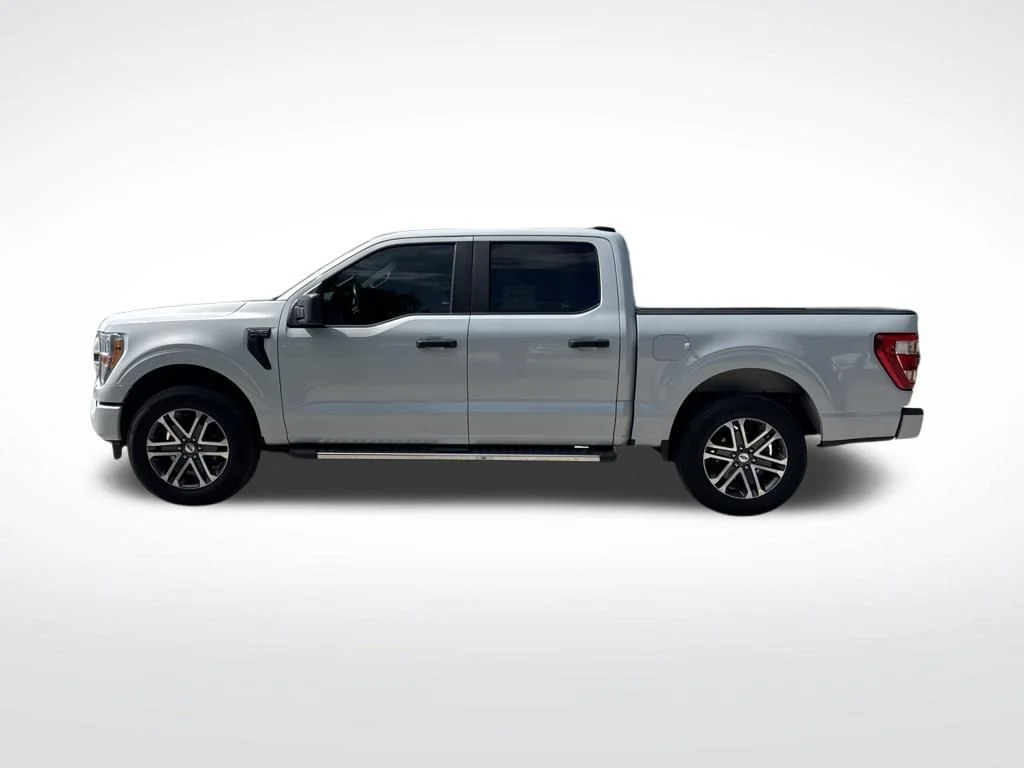 Used 2022 White Metallic Ford XL image 8