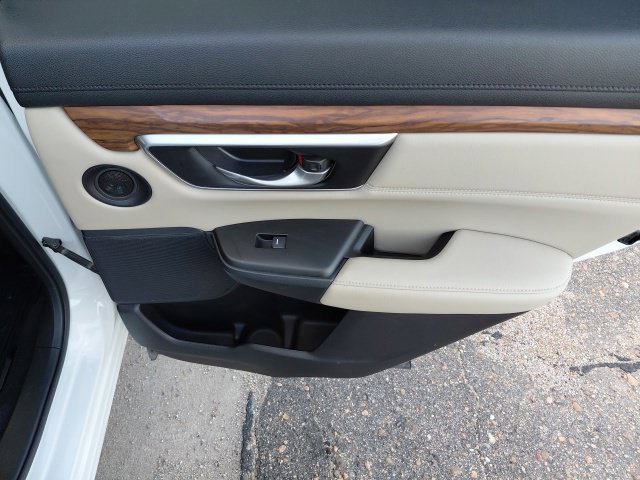 Used 2019 White Honda EX-L image 31