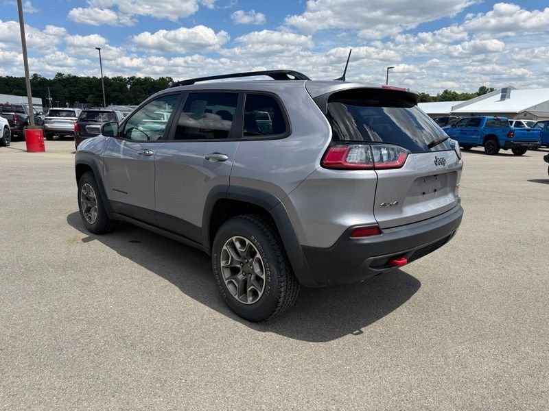 Used 2022 Silver Jeep Trailhawk image 8